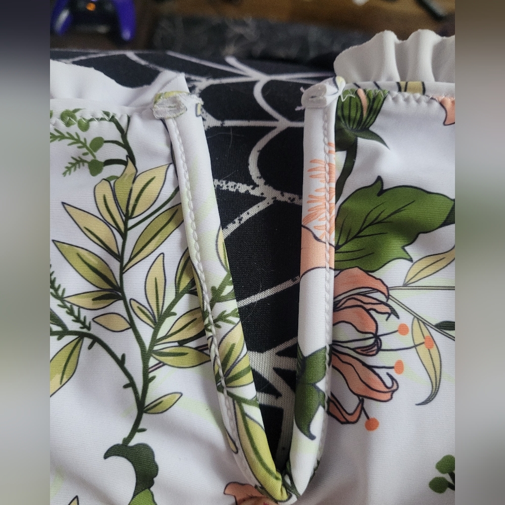Zaful White Ruffle Swim Top - Picture 8 of 8
